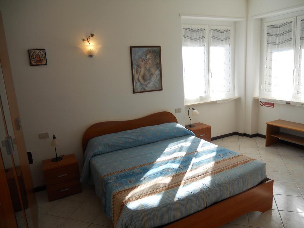 B&B Home Sweet Home Diano Marina Oda fotoğraf